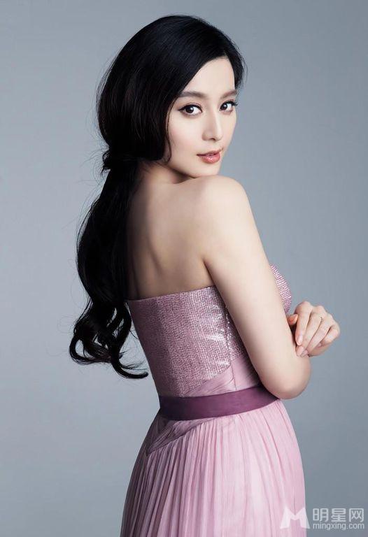 范冰冰金夫人婚纱写真第二弹酥胸外露展曼妙身姿_图-28