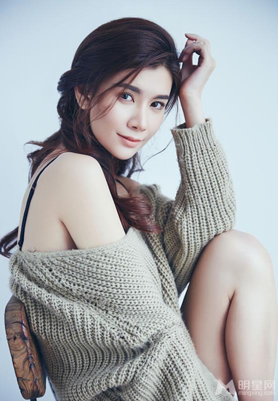 王迪最新写真曝光泪眼朦胧粉丝心动_图-3