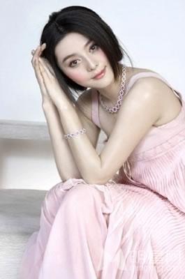 范冰冰美艳婚纱写真展温婉优雅气质_图-13