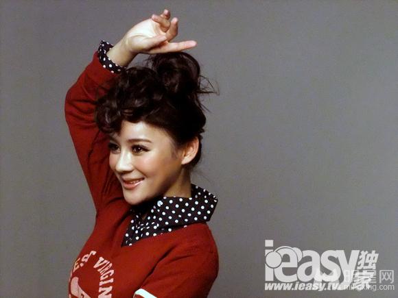 “袁”气满满过周末袁姗姗《Easy独家》拍摄花絮美图_图-6