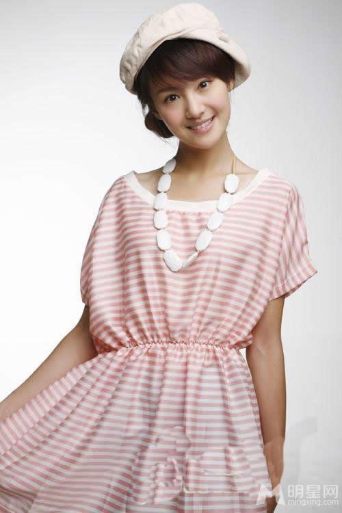 郑爽早期个人青涩写真展灿烂笑靥_图-10