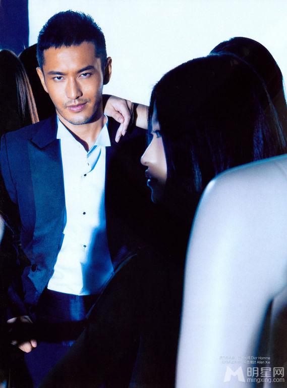 黄晓明登《男人装》杂志封面与裸女亲密出镜_图-1