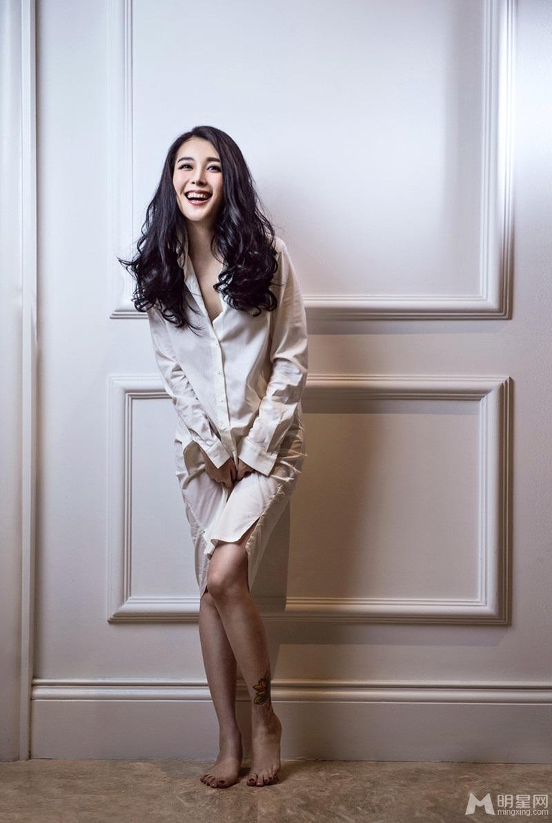 刘雨鑫最新居家性感写真尽显温婉恬静_图-13