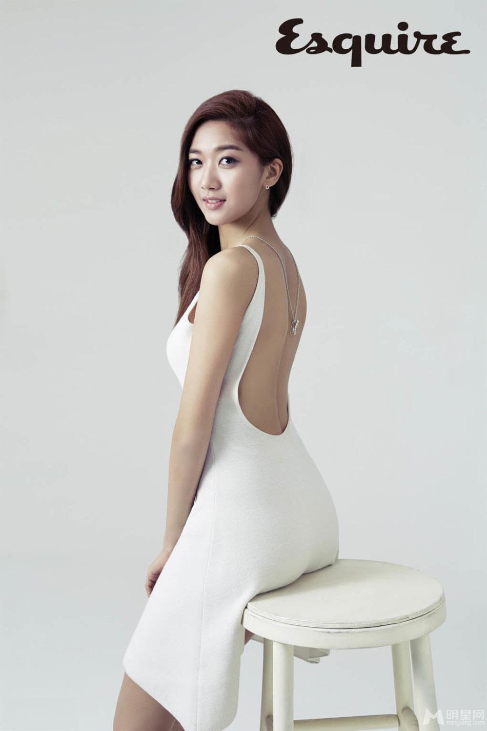 2015韩国小姐冠军李敏智写真秀雪肌美腿_图-3