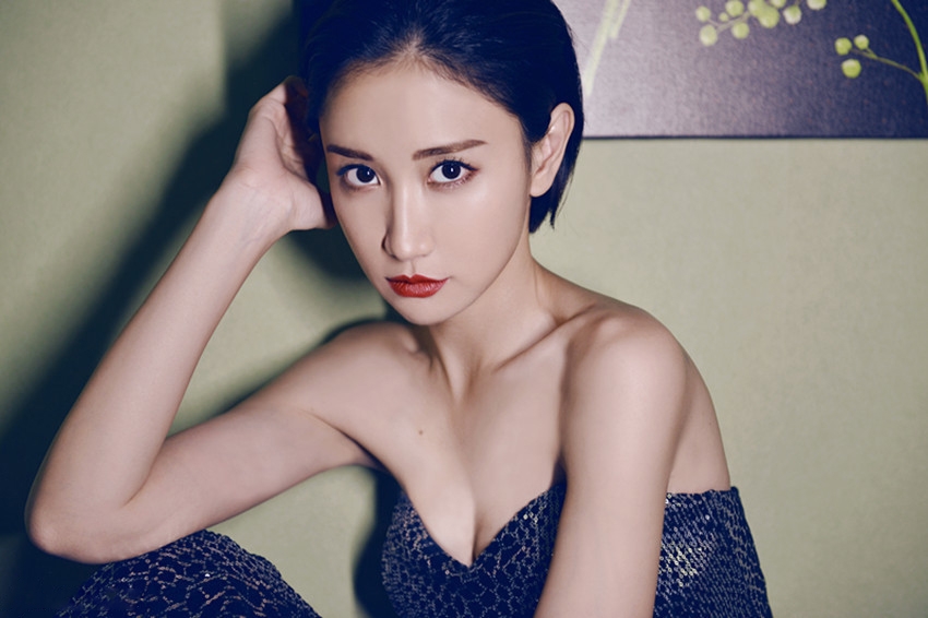 陈彦妃写真大片美人鱼造型上演神秘诱惑_图-1