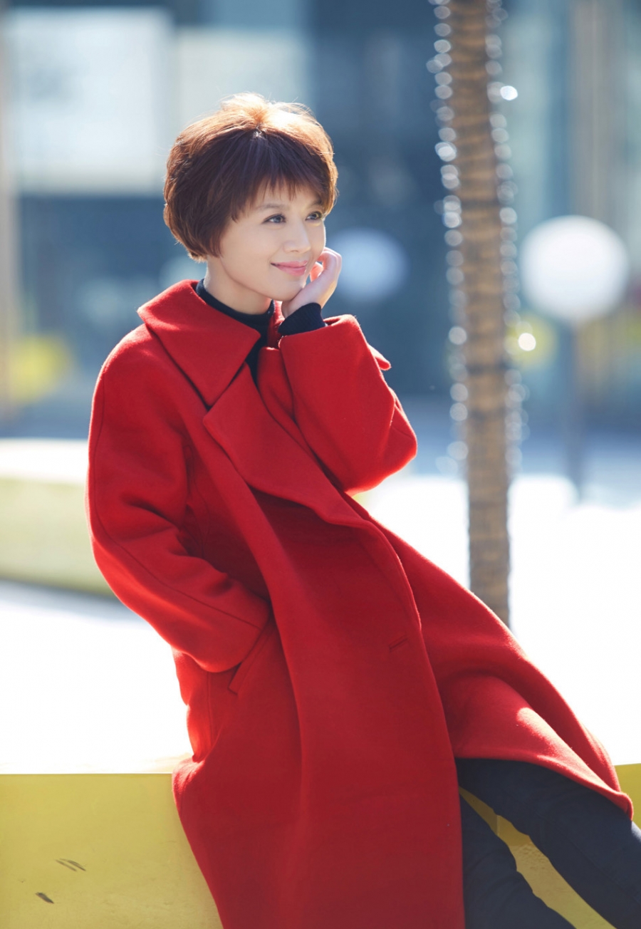 程愫冬日写真笑容温暖_图-4