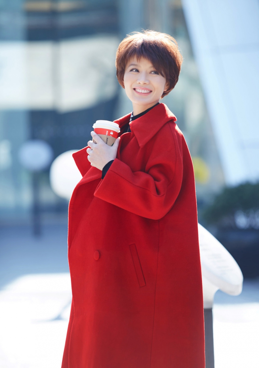 程愫冬日写真笑容温暖_图-3