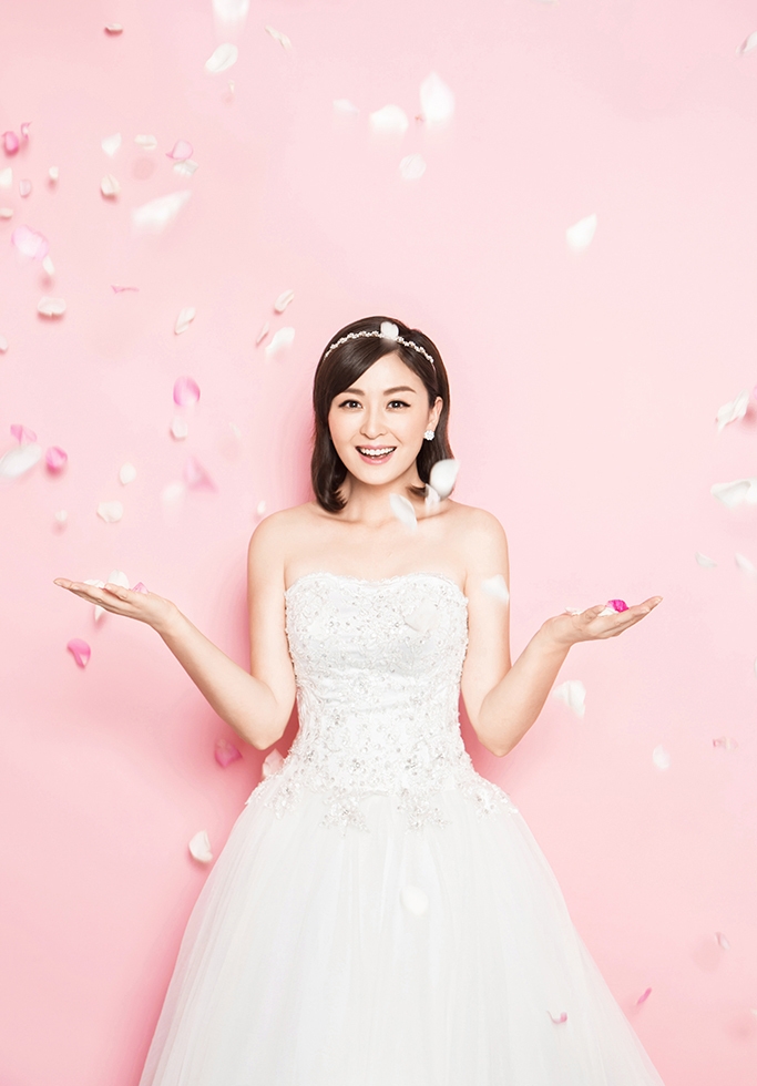 戴娇倩复古婚纱照_图-4