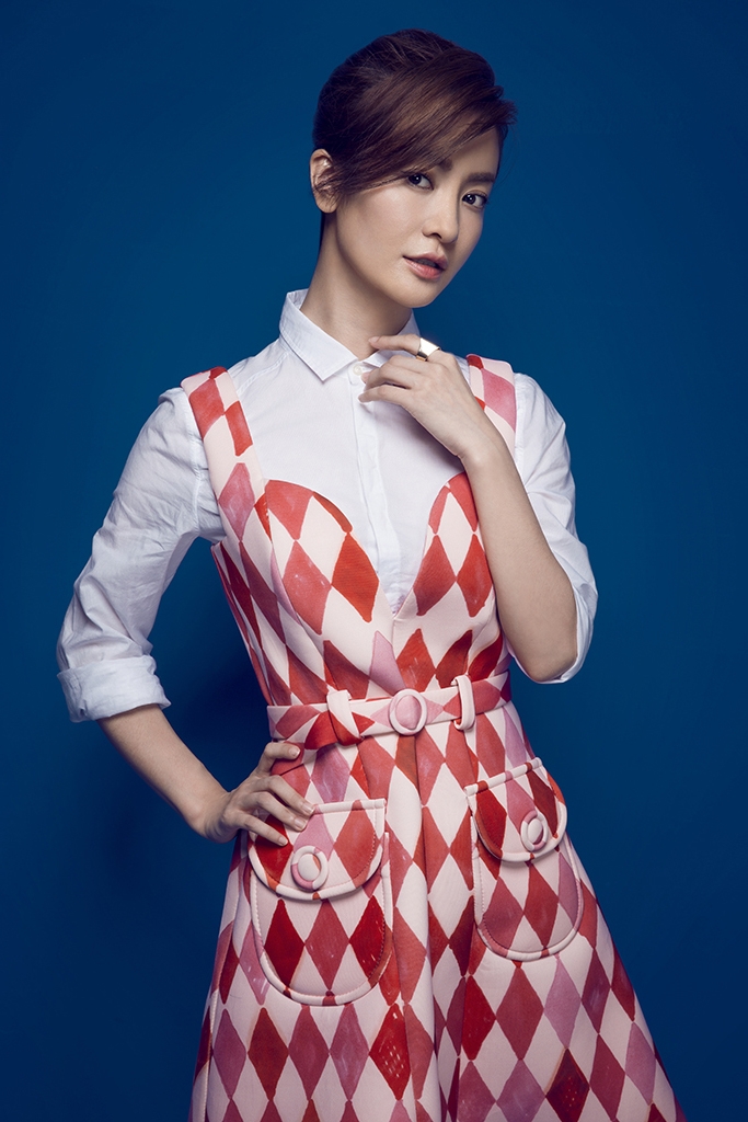 李晟田园风格写真清新甜美_图-1