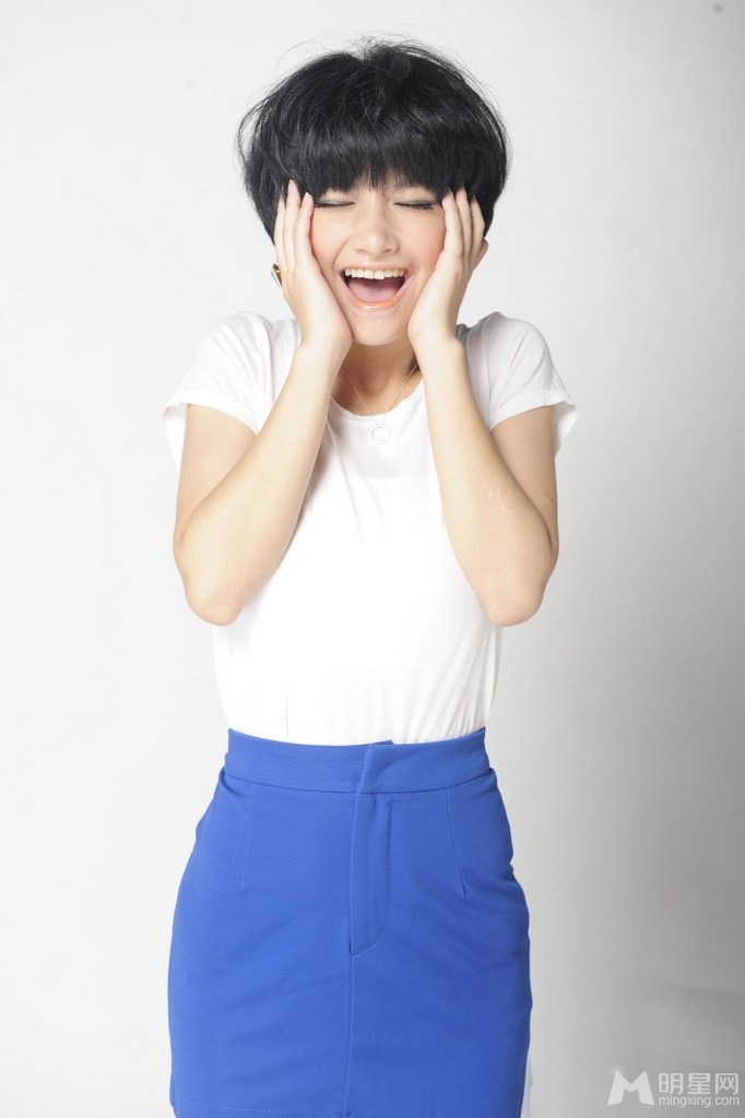 苏妙玲当代歌坛写真散发甜美气质_图-3