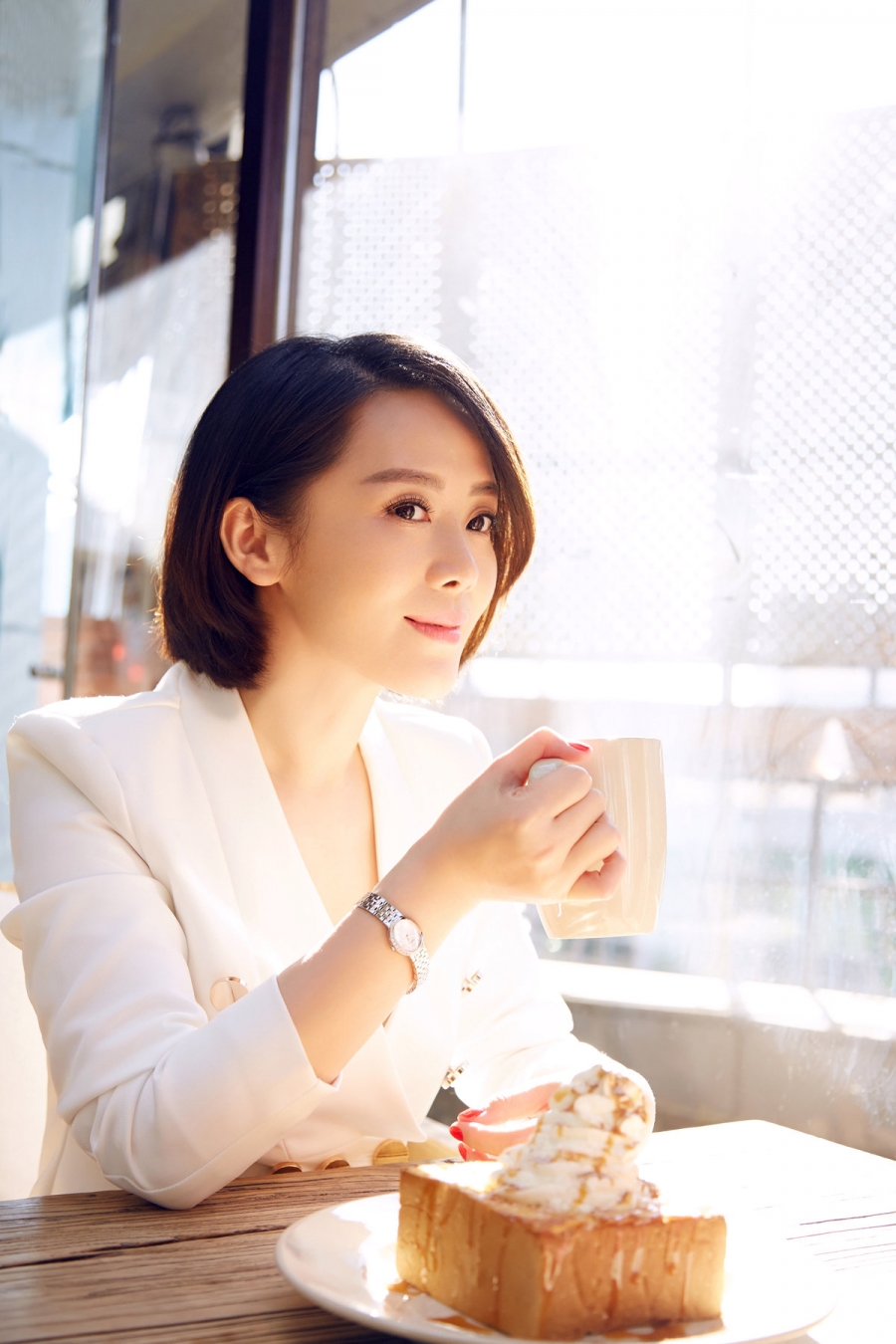车永莉午后写真沐浴阳光笑容恬淡_图-4