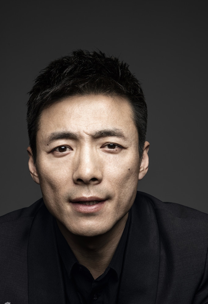 祖峰时尚大片曝光深沉内敛散发男人魅力_图-1