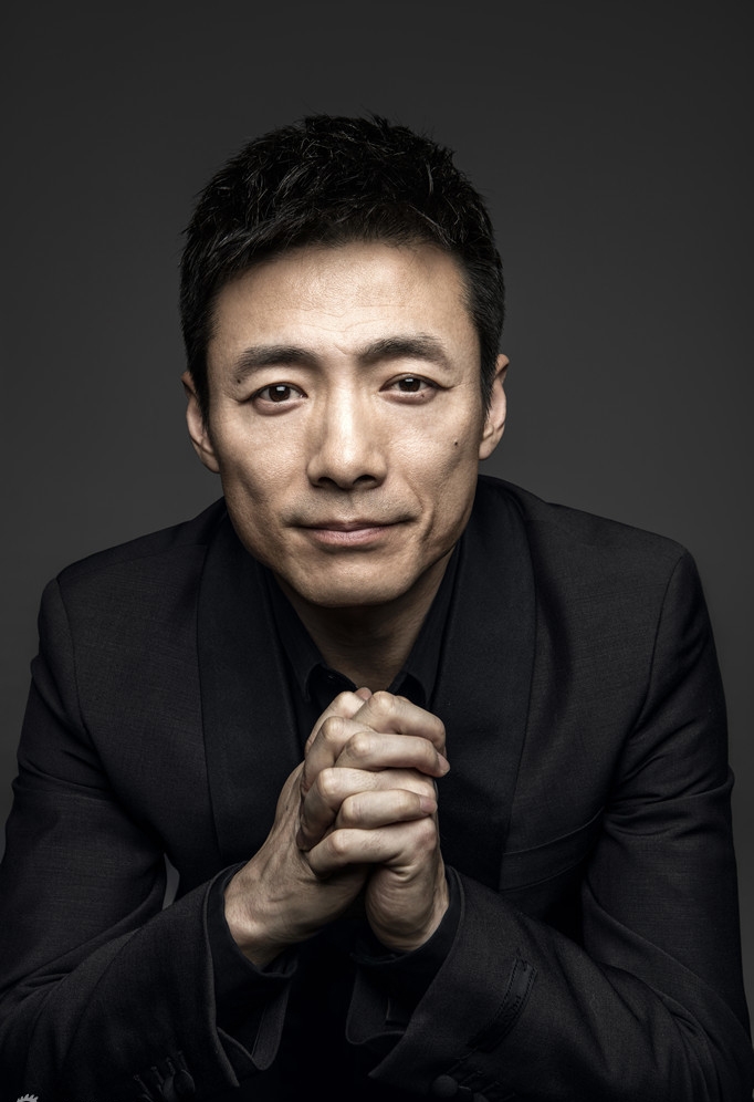 祖峰时尚大片曝光深沉内敛散发男人魅力_图-5