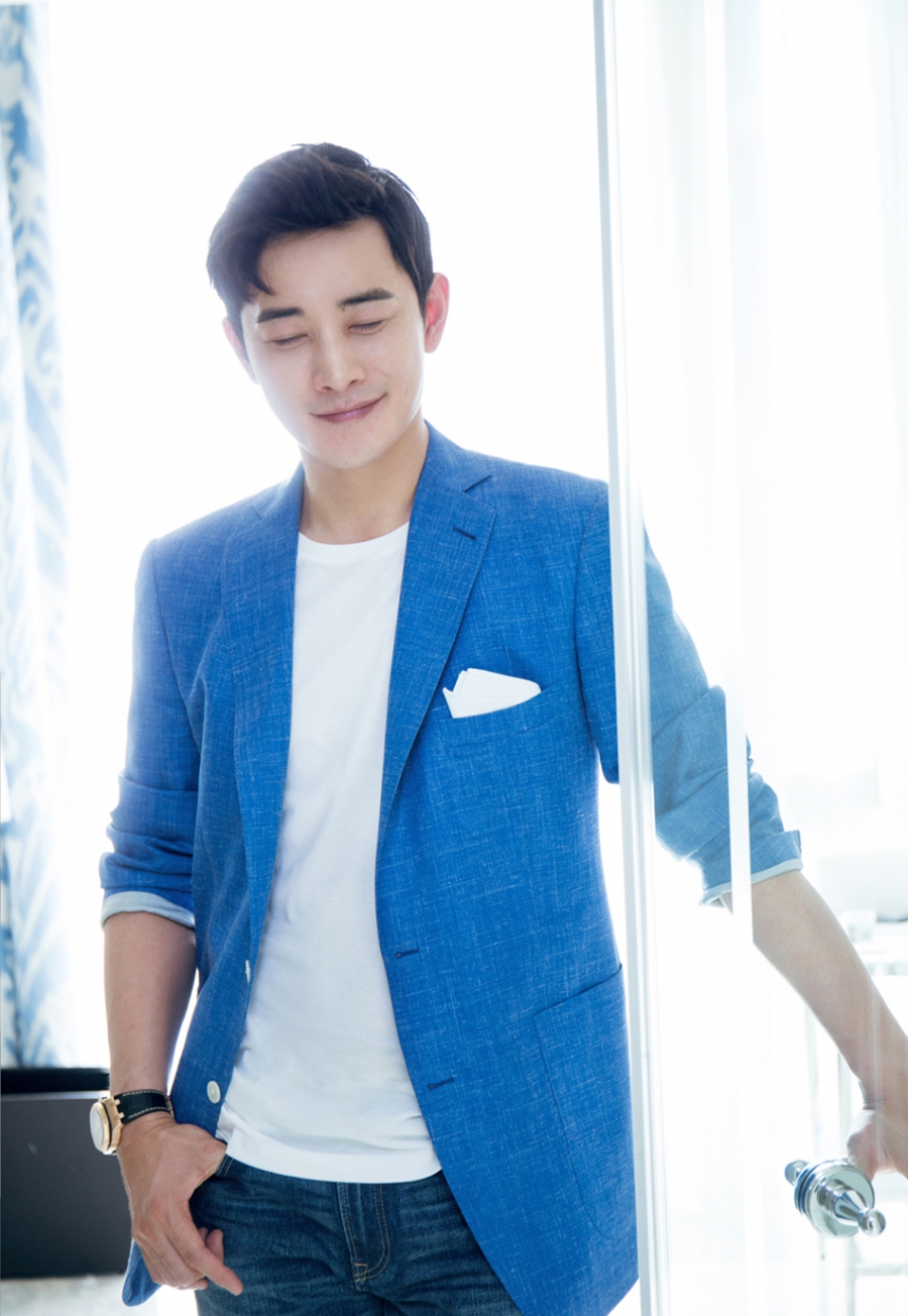 罗晋帅气写真展现温柔男友力_图-5