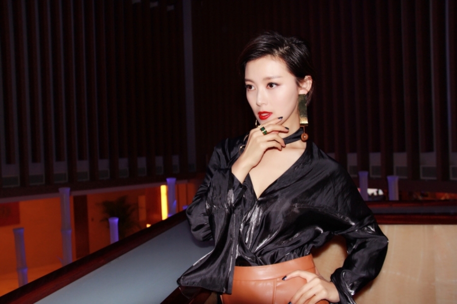 歌手常思思新歌《Born》正式发布新曲风诠释恋爱中的迷茫_图-3