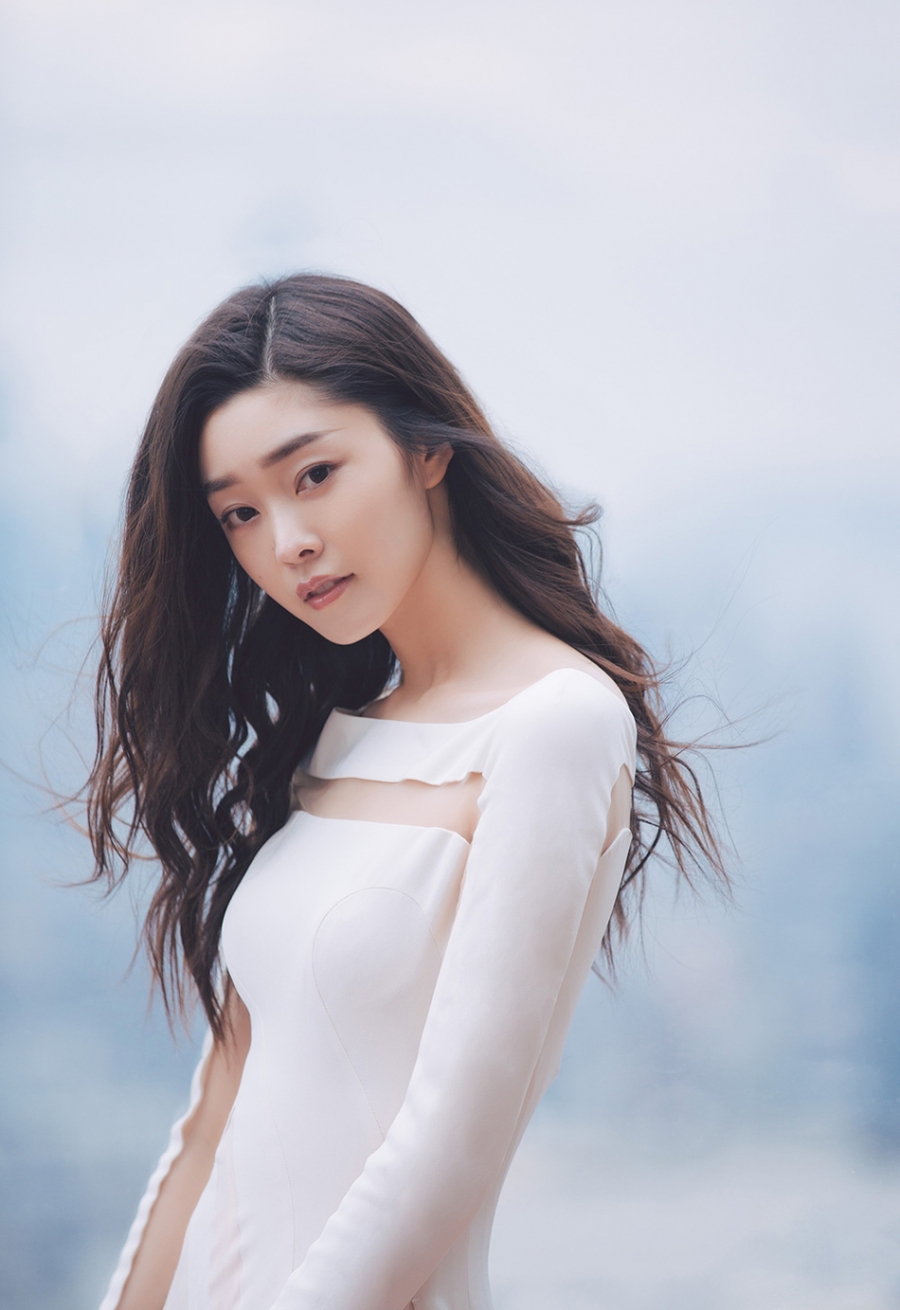 宋轶纽约大片曝光自如随性的状态尽显独特魅力_图-9