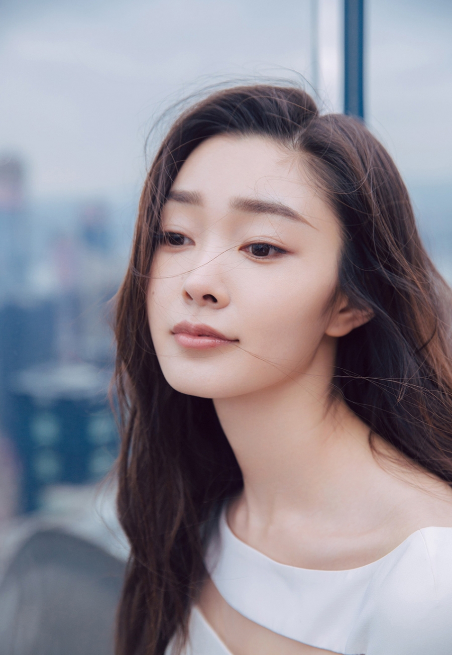 宋轶纽约大片曝光自如随性的状态尽显独特魅力_图-2