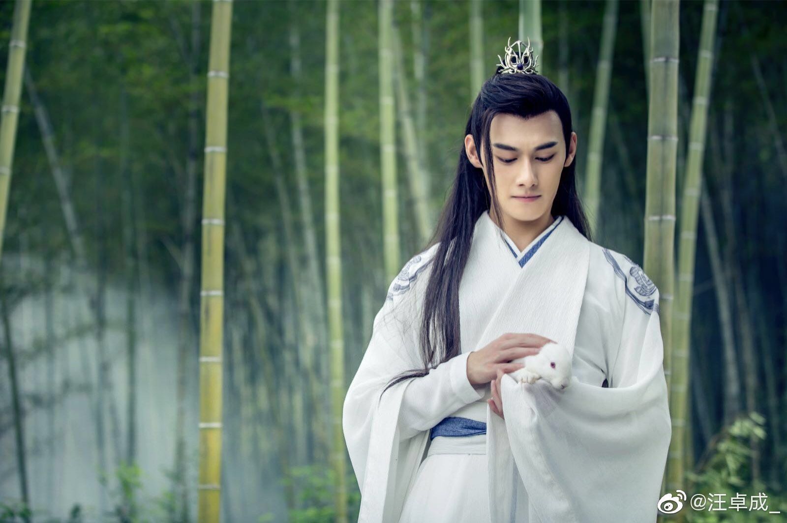 热播剧《陈情令》江澄人气高演员汪卓成剧外写真反差帅_图-4