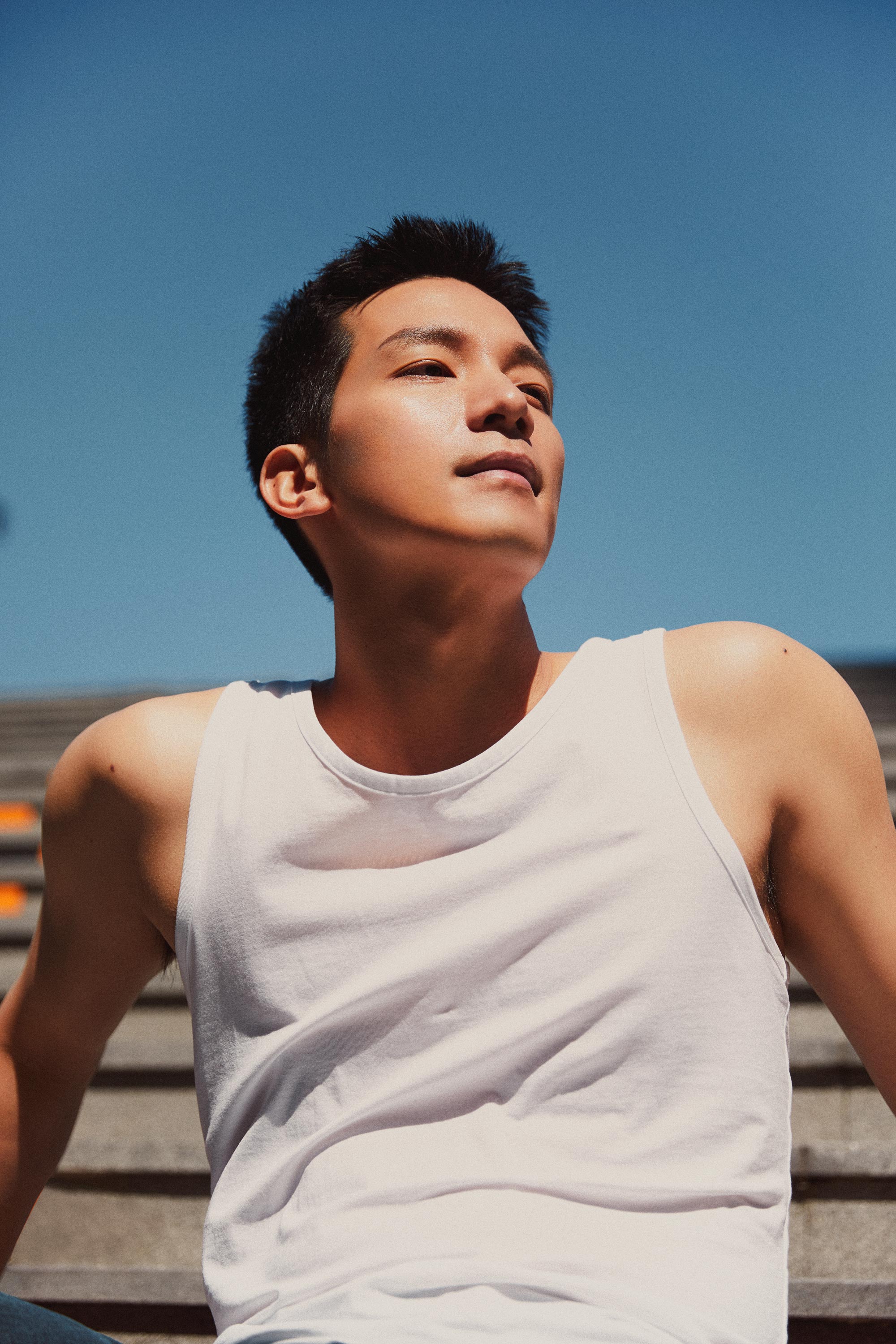辰夫夏日大片曝光超man肌肉尽显型男本色_图-2