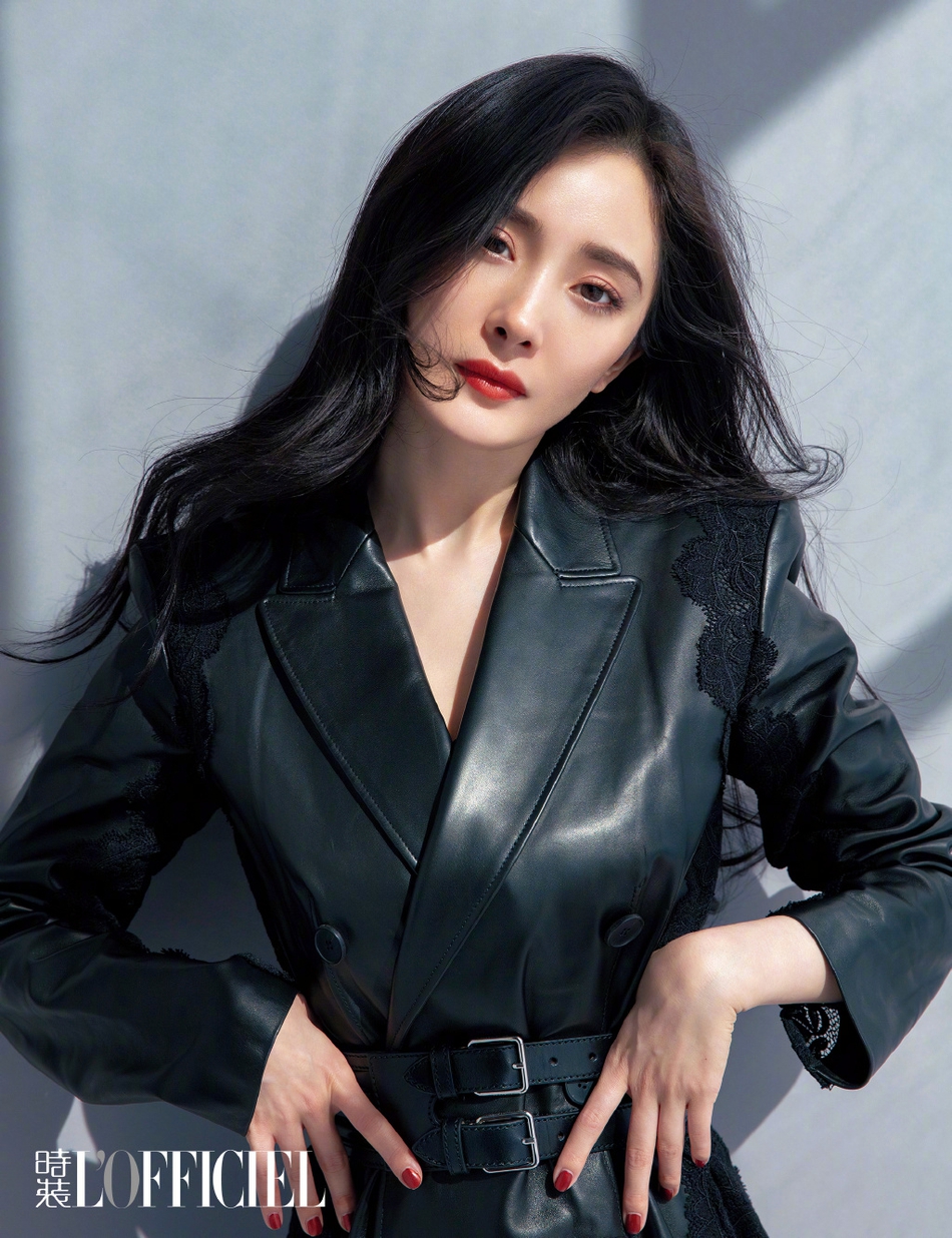杨幂最新封面大片演绎成熟女人味_图-7