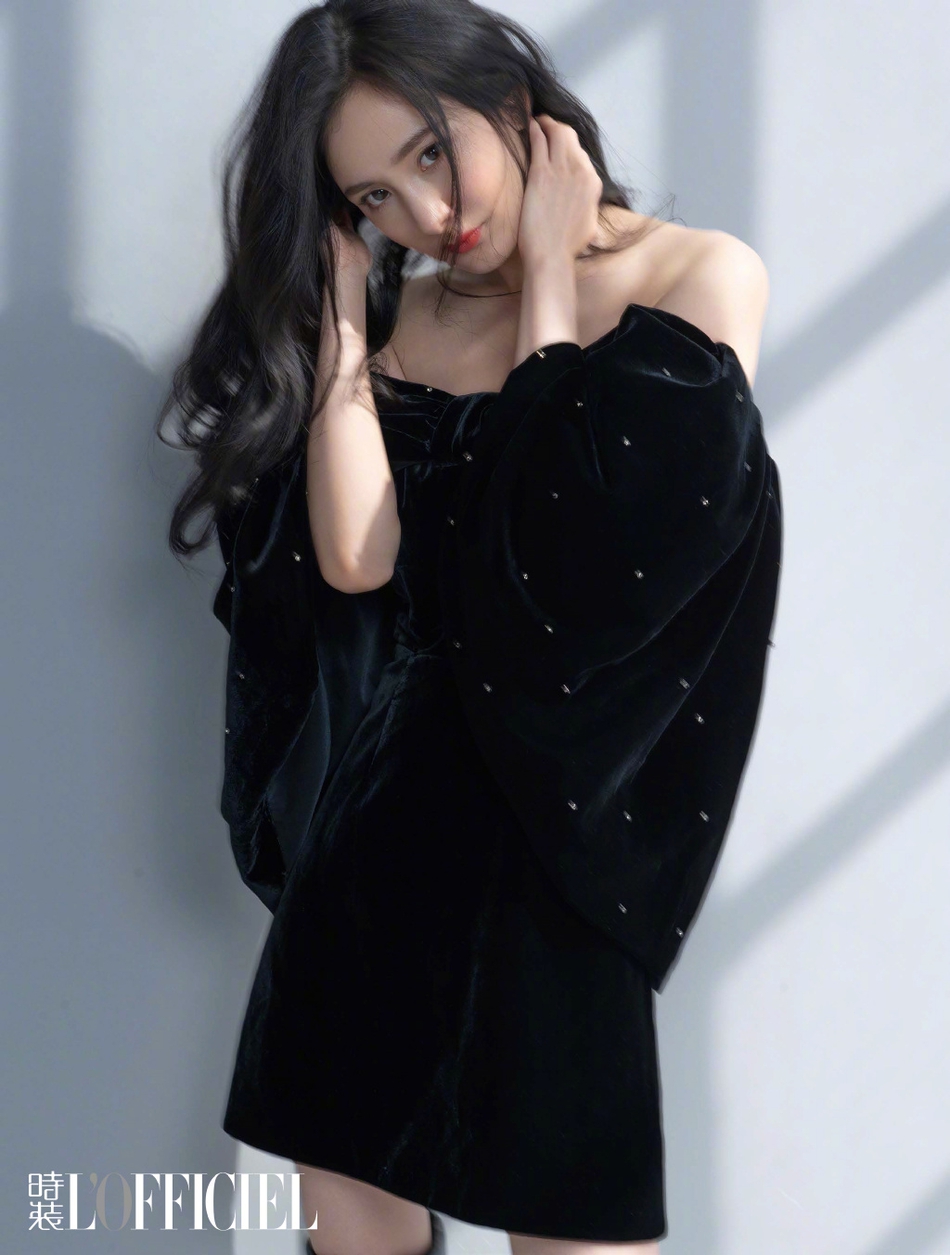 杨幂最新封面大片演绎成熟女人味_图-4