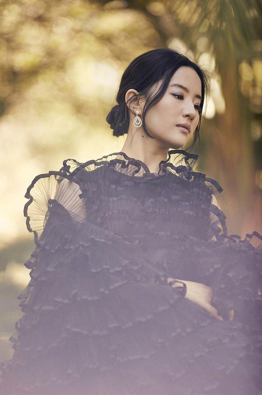 刘亦菲好莱坞报道者封面_图-2