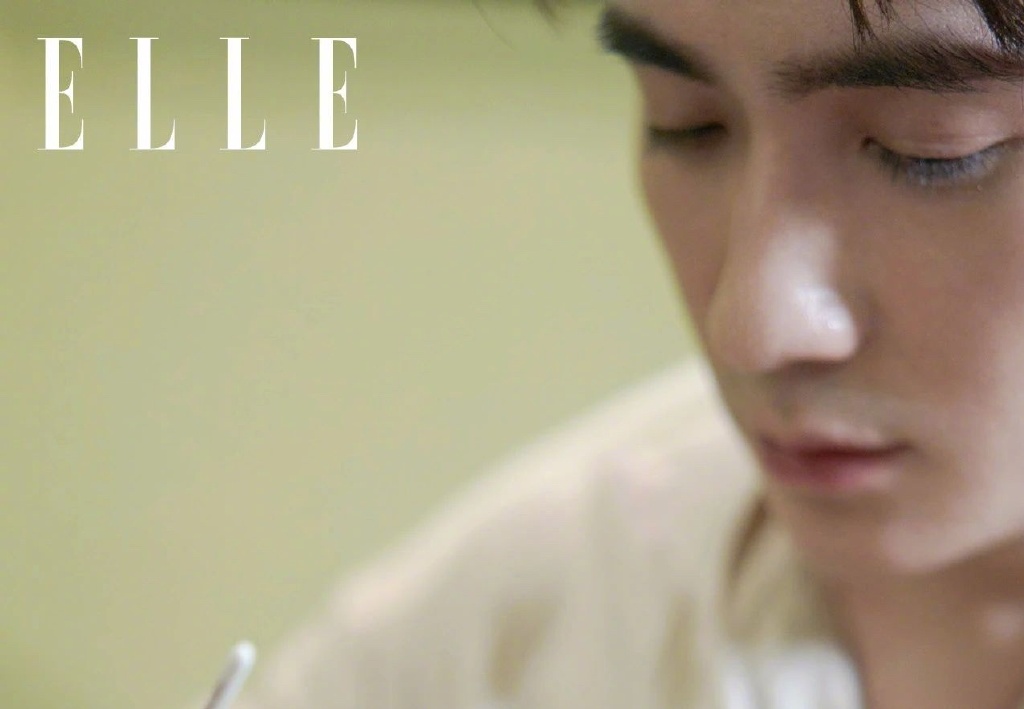 朱一龙《ELLE》写真拍摄花絮眉眼温柔令人沉醉_图-9