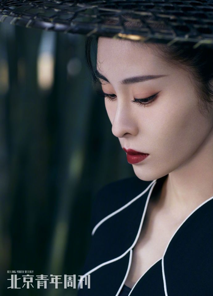 张碧晨古装写真侠女造型英姿飒爽_图-2