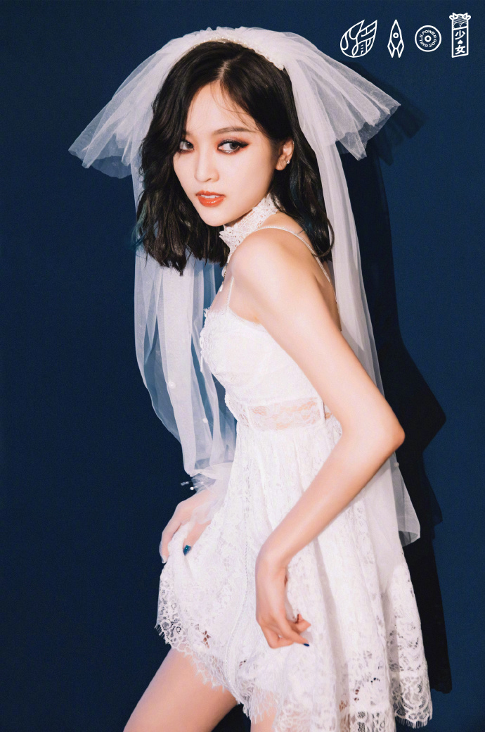 火箭少女101暗黑新娘装惊艳带感_图-3
