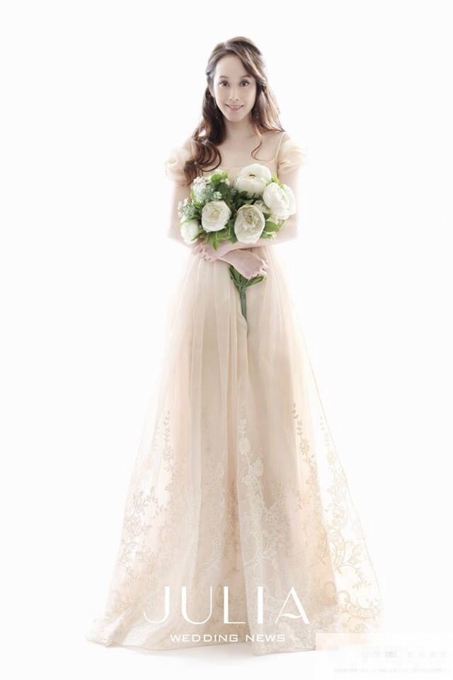 许慧欣晒婚纱照唯美出镜却不见老公身影_图-10