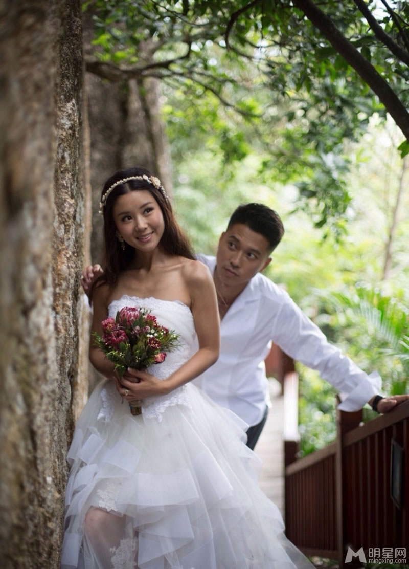 金太郎王雷李小萌19日大婚唯美婚纱照曝光_图-1