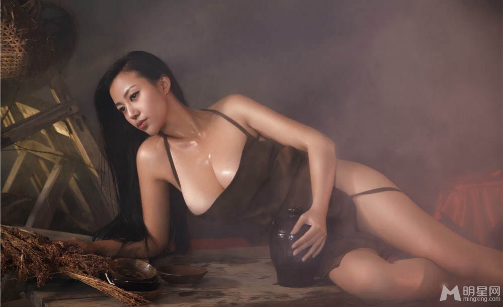 嫩模苏梓玲最新大片大尺度诠释酒娘_图-10