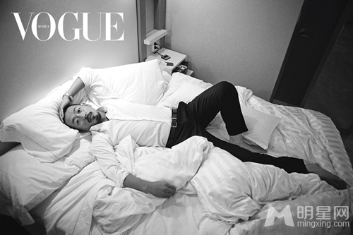 河正宇vogue杂志写真展现生活情趣_图-4