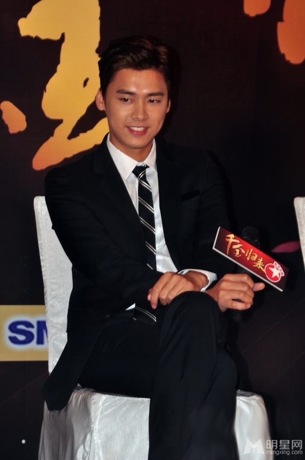 千金归来发布会李易峰李沁假戏真做闹绯闻_图-5