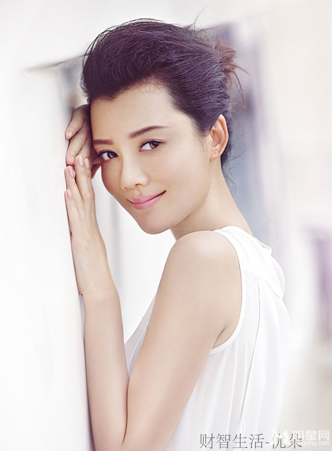 车晓全新复古大片尽显优雅女人味_图-6