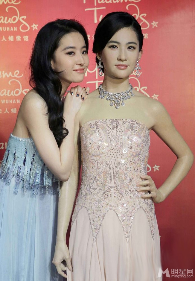 刘亦菲蜡像造型杜莎夫人蜡像馆揭幕真假难辨_图-3