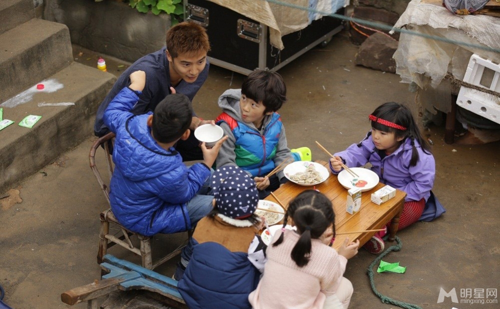 爸爸去哪儿精彩抢先看田亮大战萌娃笑料不断_图-8