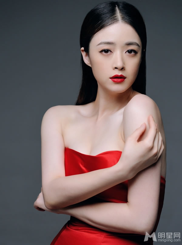 华妃蒋欣性感写真烈焰红唇眼神魅惑_图-1
