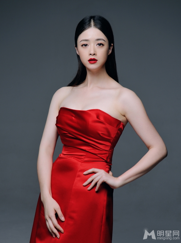 华妃蒋欣性感写真烈焰红唇眼神魅惑_图-9