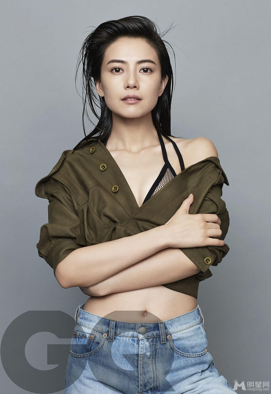 高圆圆全新GQ大片性感演绎湿身诱惑_图-1