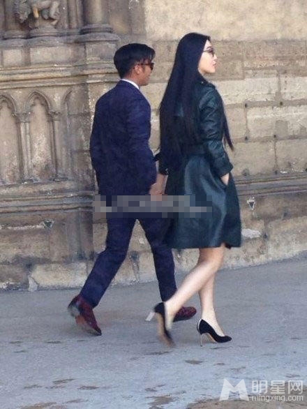 范冰冰谢霆锋巴黎浪漫牵手男俊女美超养眼_图-5