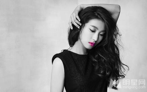 SISTAR宝拉尽展原始文艺性感_图-2