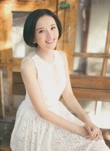 李依琳纯白清新写真