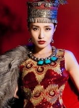 万美汐神秘写真异国风情尽显高贵