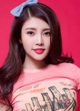 徐冬冬粉嫩写真大展可爱女孩儿的靓丽风采