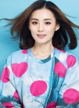 毛林林夏日靓丽写真甜美笑容展迷人气质