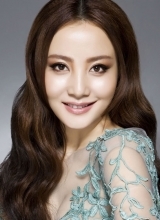 陶红唯美写真曝光透视蕾丝秀性感身材