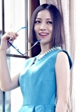 姚贝娜时尚写真曝光优雅短发女王范十足