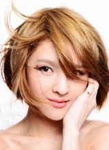 郭静新歌宣传写真曝光蝴蝶眼妆引人注目