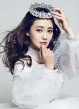 樊蕊曝时尚婚纱写真演绎纯美优雅气质女神